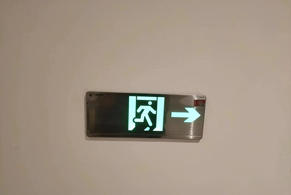 智能疏散系統的應急響應時間是多久？