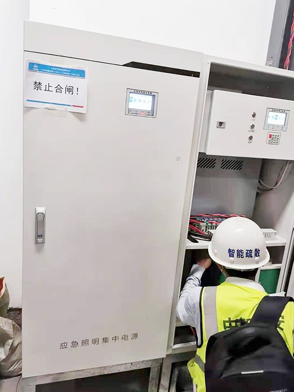 智能疏散指示系統是否具備防水防塵設計，以適應惡劣環境？